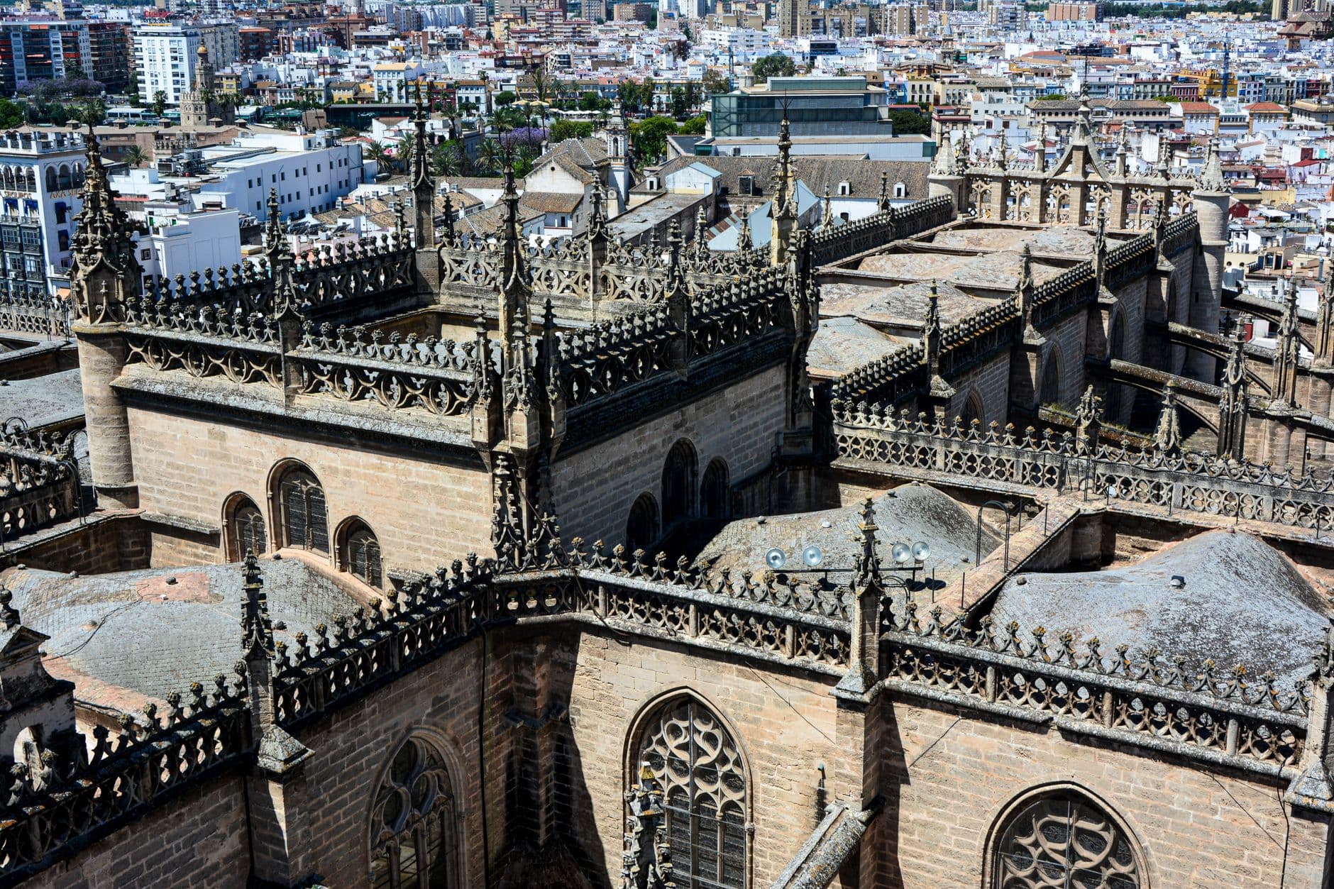 Les toits de Seville et la tour de la Giralda
