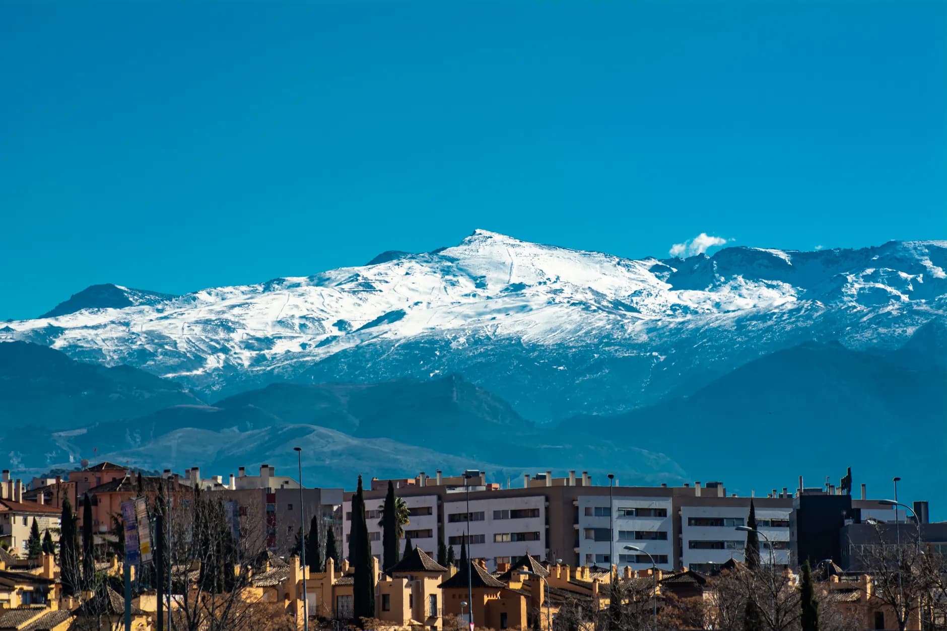 Sierra Nevada : skier l’hiver et randonner l’été